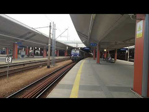 Odjazd pociągu IC 3602 Wyspiański ze stacji Kraków Główny