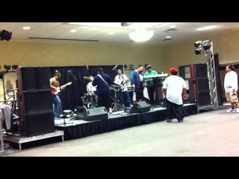 Ray Leger at sound check before da show