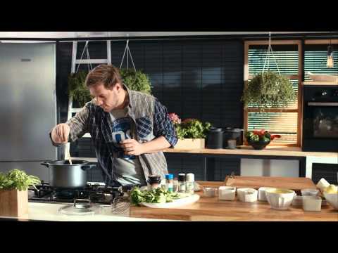 Széll Tamás - Töltött paprika zelleres paradicsomszósszal és olívás tört burgonyával