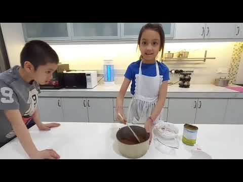 Chef Thara makes Chocolate Cake