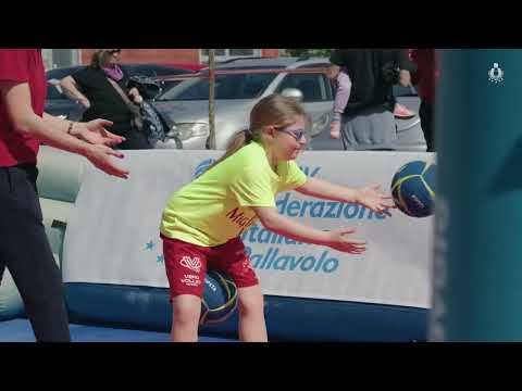 Volley S3 con Andrea Lucchetta al negozio Decathlon Italia di Pisa