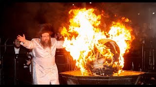 Veretzky Rebbe Lag Ba’omer Hadlukah in Williamsburg - 2018   ל"ג בעומר הדלקה ווערעצקי בוויליאמסבורג