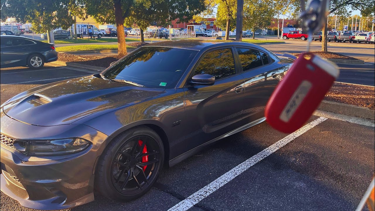 I BOUGHT A SRT 392 AT 20 YEARS OLD!