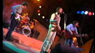 Sneaky Feelings - Wouldn't Cry (live)