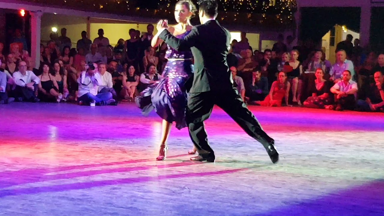 Video thumbnail for Sebastian Achaval e Roxana Soarez  - 5/6