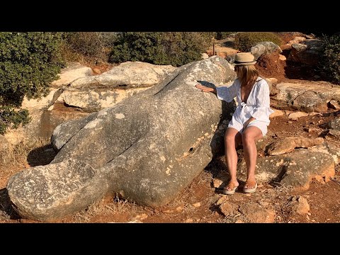 The Amazing Forgotten Kouros Statues of Naxos