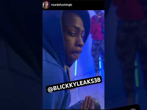 tg flockaa accidentally hits murda b after slapping her phone 😟😟 #murdab #tgflockaa #drillscene