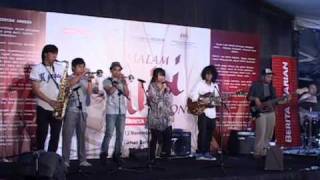 Download lagu Tilu (Diam-diam) di Malam Puisi Riong ITNM-BH-Istana Budaya mp3 Download lagu Tilu (Diam-diam) di Malam Puisi Riong ITNM-BH-Istana Budaya mp3