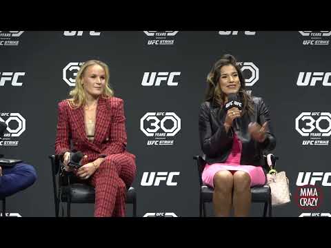 Awkward moment Between Valentina Shevchenko & Julianna Pena
