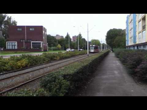 RET zgt tram 703 op tramlijn 2 richting charlois bij de reyerdijk