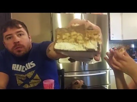 1 pound snickers bar review and challenge.