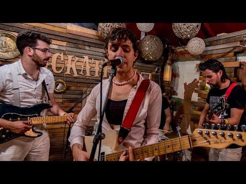 Ezra Furman - And Maybe God Is a Train - Pumphouse Sessions @Pickathon 2018 S05E10