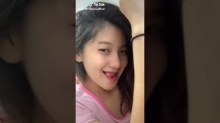 Download lagu tiktok havenia bikin baper😭 mp3