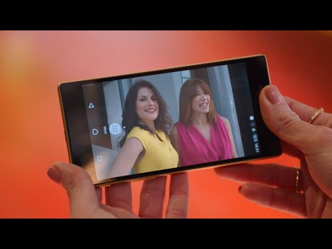 Trini y Raquel Revuelta protagonizan el spot que hunde a la clínica Las Flores - Allí Abajo