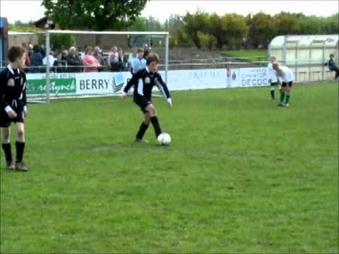Tornooi KSC Menen 1 mei 2012 matchen KSK Geluwe.