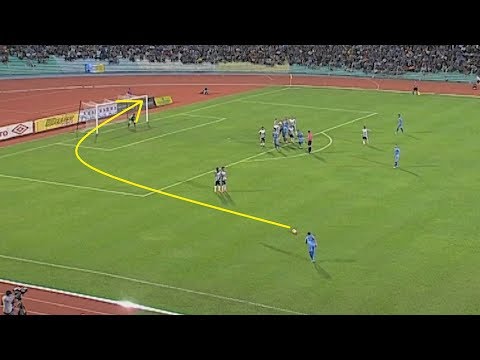 15 EPIC Curved Free Kicks