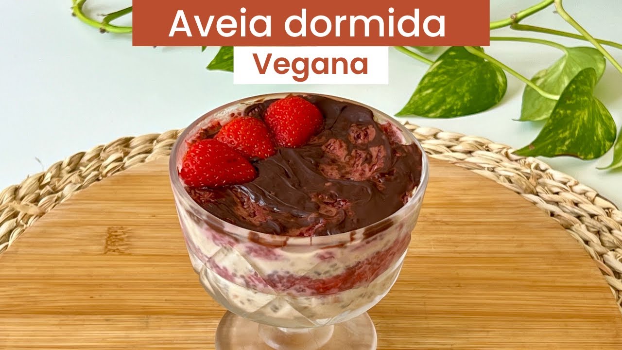 Overnight oats - Aveia dormida de baunilha com morango
