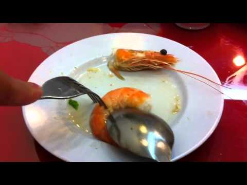 How To Remove The Shell Of A Prawn
