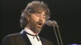 Andrea Bocelli - Santa Lucia (live)