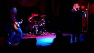 Future Leaders of the World - "Let Me Out" Live