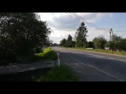 Przejazd alarmowy OSP HUMNISKA do zderzenia dwóch samochodów.