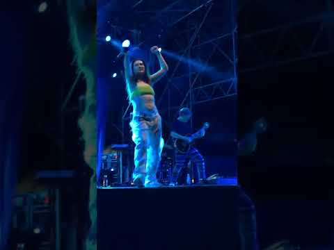 Elisa CURE ME - live Lecce - Piazza libertini - over sound - back to the future tour