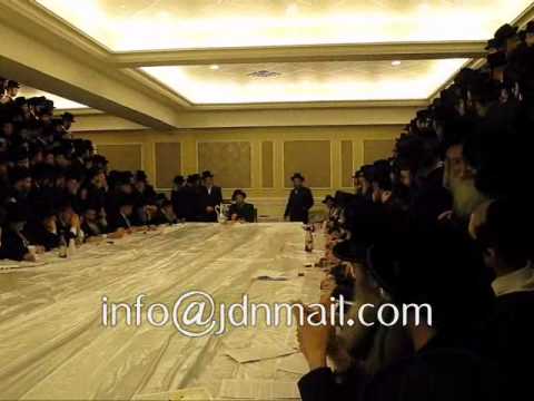Boyaner Rebbe  conducting L'chaim Tish and Kidush Levana in Boro Park - Kislev 5771