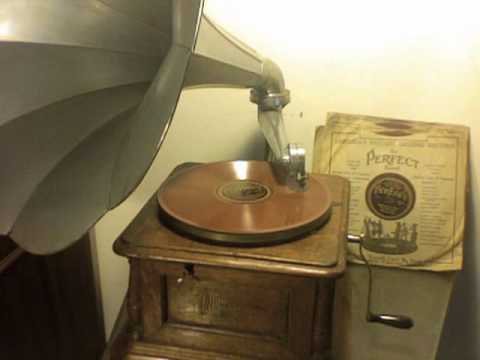 The Grass Is Always Greener (In the Other Fellow's Yard) - D. Onivas' Orch.