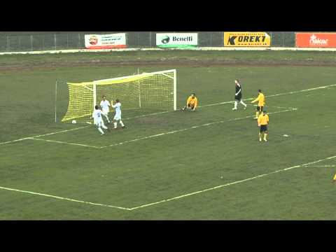 KFC Komárno - TJ Družstevník Vrakúň, 6:0 (2:0)