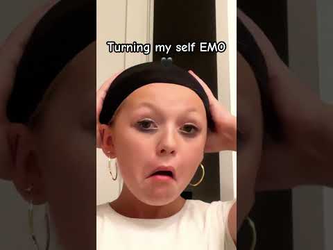 Turning myself EMO 🖤 🖤🖤