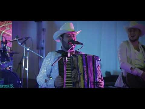 Los Desertores de Durango De aqui pal real y entre golpes y besos