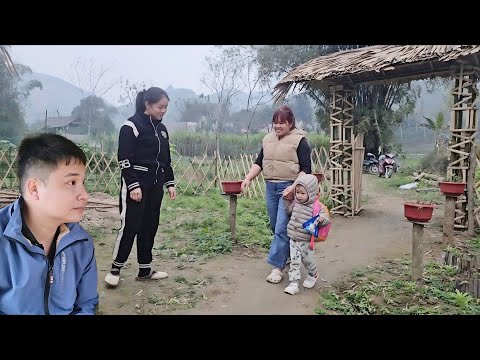 A very special guest visited the restaurant, and she was very happy.