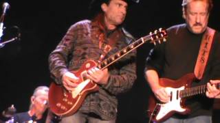 The Outlaws performing Born to Be Bad