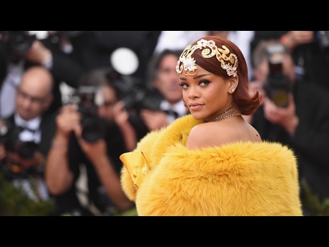 Rihanna named Harvard's humanitarian of the year