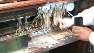 Inside The Hammond Organ