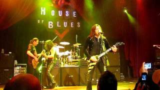 Stryper - Loving You (Live in Chicago 3-20-2011)