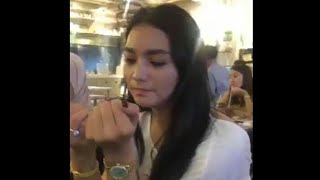 Download lagu Citra Kirana Tertawa Terbahak-bahak Dengerin Cerita Cewek Ini. mp3