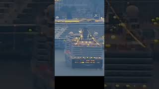 Smooth finish at dawn by cruise ship Nieuw Amsterdam