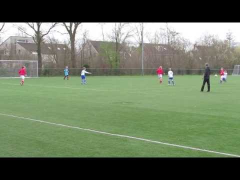 SDVB E4 - Hoevelaken E2, 15 maart 2014. Eindstand 0-4