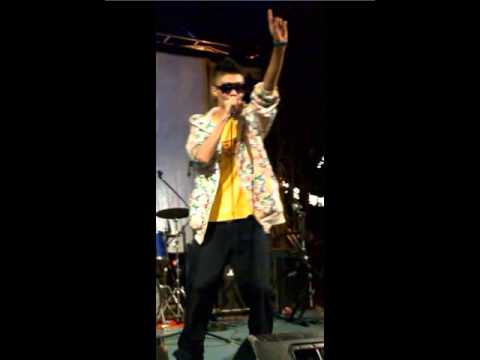 Mr.Strezzo - Bergoyang Ala Reggaeton