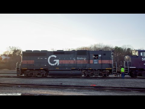 Insane Smoke! EMD GP40s in Notch 8 on PAR PORU! Plus last Pan Am GP40 High-hood!