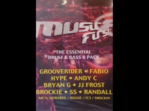 Bryan Gee - Music First @ Que Club (01.06.2002)