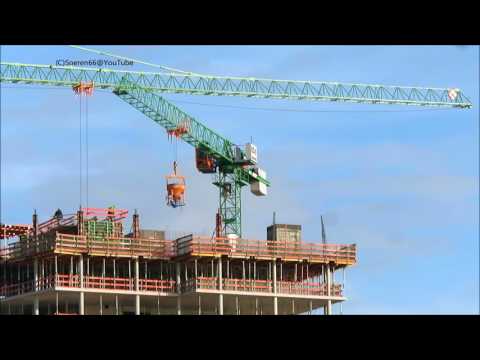 Soeren66 - Turmdrehkran LIEBHERR 280 EC-H 12 und 150 EC-B 8 beim Betonieren eines Fahrstuhlschachts