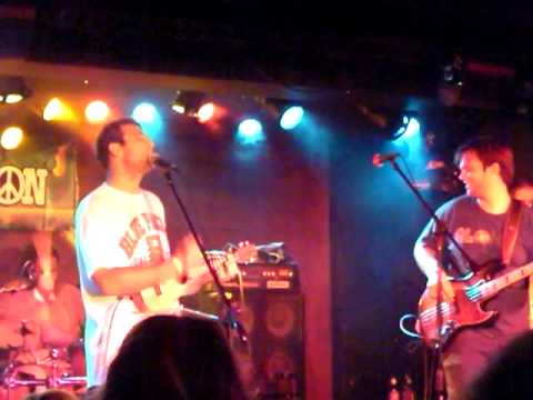 Sashamon Necta Butterfly On Her Shoulder Live @ Brixton Redondo Beach 041809