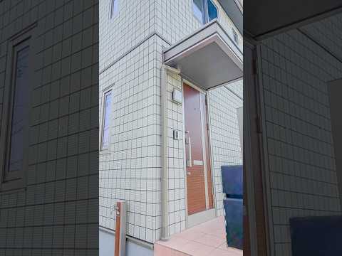 【志比田町】まるで新築の清潔感！光あふれる真っ白な築浅空き家