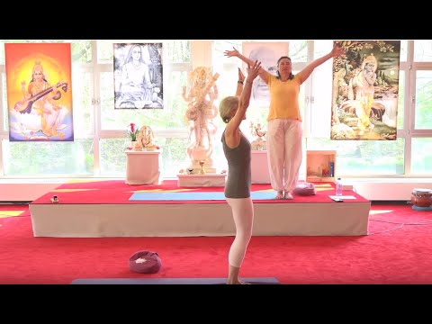 Yogastunde Mittelstufe mit kurzen Meditationen mit Katyayani - Live 16:15 Uhr 18.04.2020