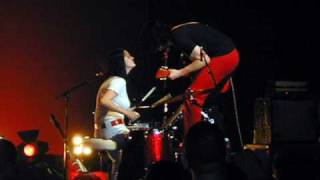 The White Stripes - You&#39;ve Got Her In Your Pocket  (Live)