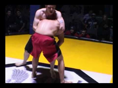 Clash Of Warriors - FACE-OFF - Fight 5 round 1 - Johnny Gillan vs Dan Watkins