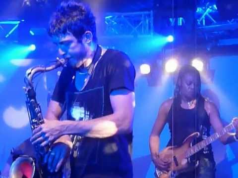Guillaume Perret Electric Epic Feat Linley Marthe & Nate Wood - Vienne - JazzMix - 5/7/2012 - 2a
