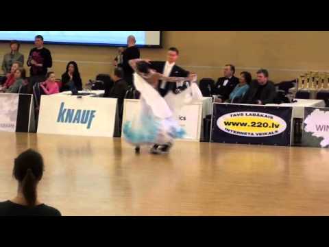 Latvian Standart Championship 2011 Jurijs Beļezjaks - Kerolaina Pastere 1.4fin viennese waltz.wmv